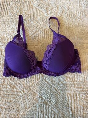 Natori Purple Lace Underwire Plunge Bra Size 32C